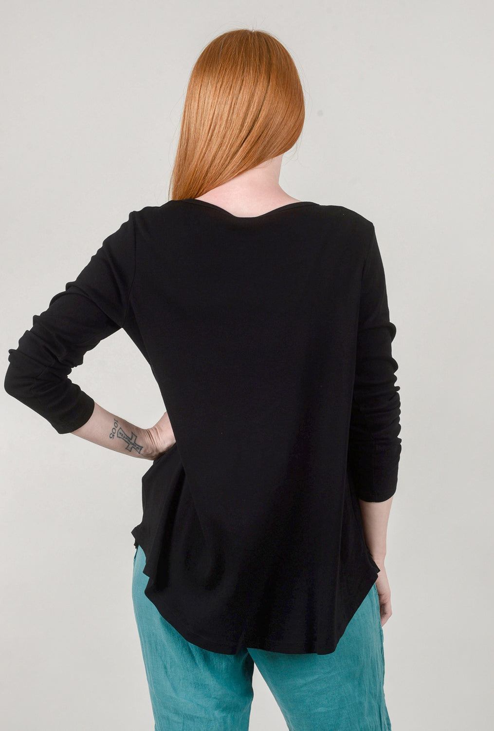 Relaxed L/S Round Neck Tee, Black
